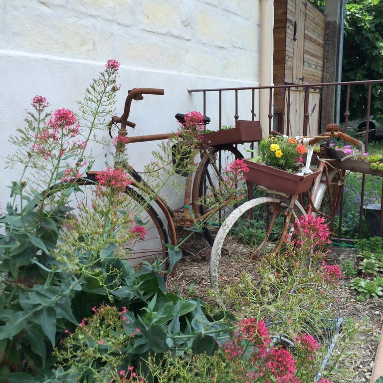 Mas Moineau Bed and Breakfast Mézoargues Esterno foto